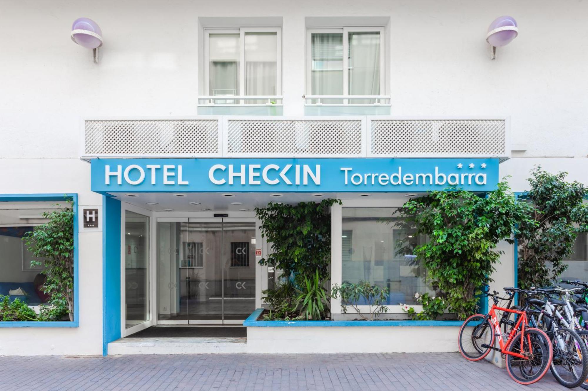 Отель Checkin Торредембарра Экстерьер фото